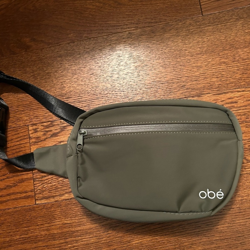 Womans Obe Green Crossbody Bag